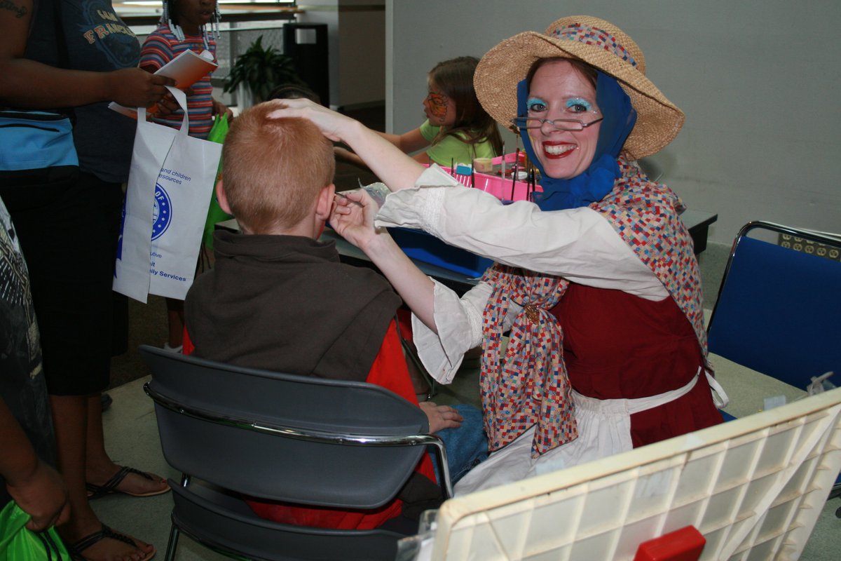 summitforkids's tweet image. Feel like getting your face painted?  Come to Summit for Kids, this Saturday 10 a.m. - 3 p.m. at John S. Knight Center in Akron!