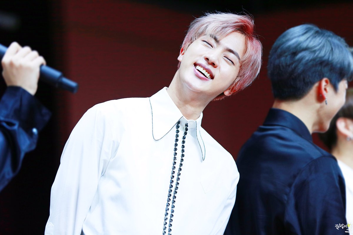 색감도 못잡는 바보˚‧º·(˚ ˃̣̣̥᷄⌓˂̣̣̥᷅ )‧º·˚ <a href="/BTS_twt/">방탄소년단</a> 

#방탄소년단 #석진 #진 #Jin