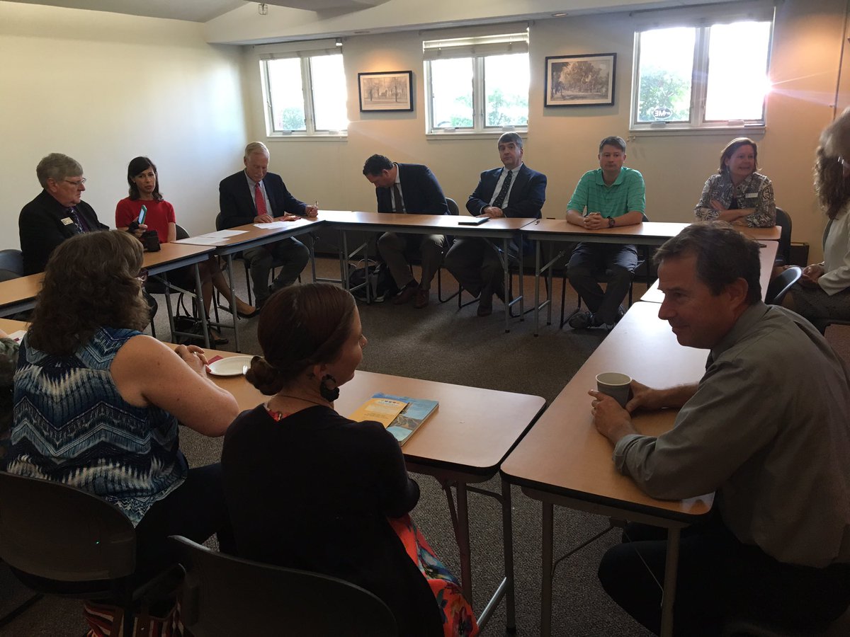 SenAngusKing's tweet photo. Visited Waterville Public Library to hear about its digital literacy and career development efforts @JRosenworcel #DigitalLearning https://t.co/1CBnfP4lII