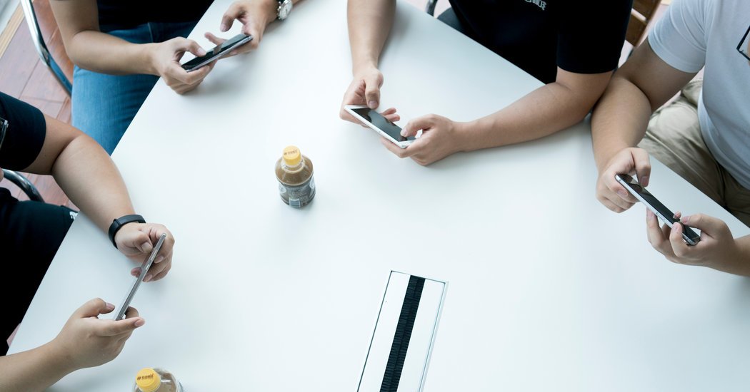 rjack2136's tweet image. A Chinese Video Game Rakes in Cash — and Draws Young Rule Breakers… dlvr.it/PfWFQv #Computer_and_Video_Games #Tencent_Holdings_Ltd