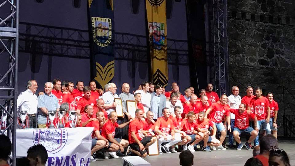 Abulens_es's tweet photo. Se presenta oficialmente en @DeportivoArenas C.F para la temporada 2017-2018 #ArenasDeSanPedro #GredosTietar #Tiétar https://t.co/bRpK8rEgwN https://t.co/RwOmIEV4uo