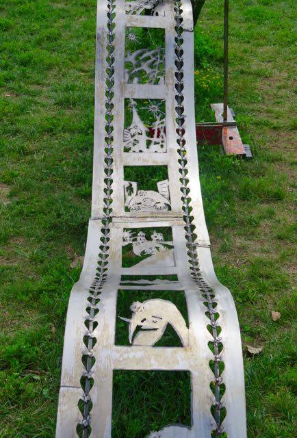 CacpMRC's tweet photo. L'artiste Denis Marceau participe au Symposium d'art in situ de Plaisance! @parcplaisance #outaouaisfun https://t.co/qEnsNBwscZ