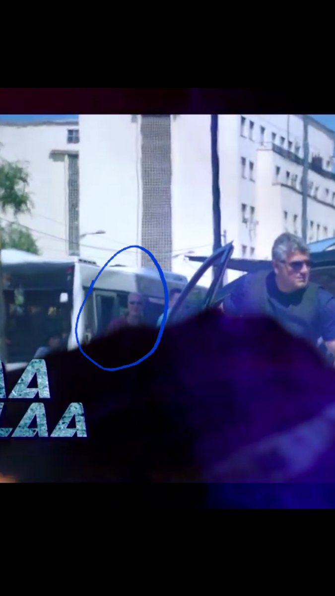 Hariganesh5001's tweet photo. @directorsiva vedalam THALA look is there in surviva song?? https://t.co/ABvGsbjR5R