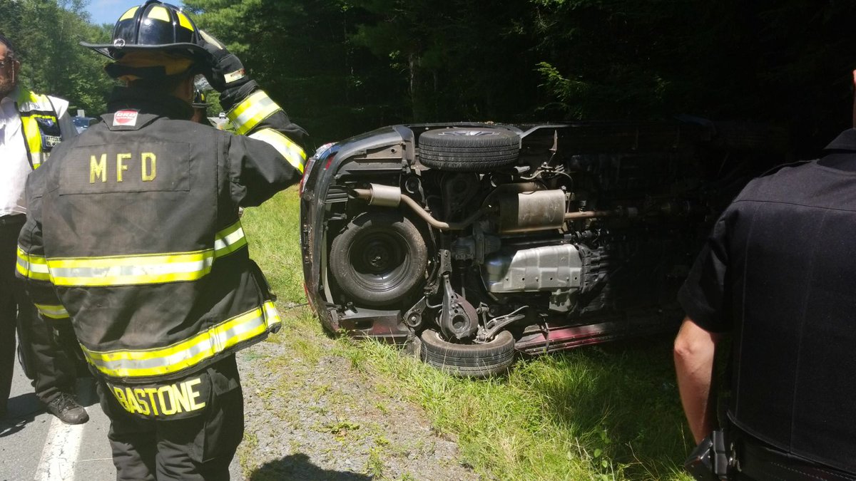 CatskillNews's tweet photo. ROLLOVER: One patient lightly injured in a rollover in Monticello on anawana Lake Road being transported by Hatzolah. https://t.co/SUo8dlvQY7