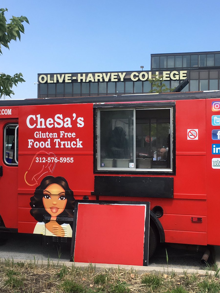 SouthSideGrl312's tweet photo. @ChesaGtf thank you for feeding @ChiCityColleges @OliveHarvey_CCC staff and faculty today during ##FDW2017 #OHC https://t.co/1JqdChfKv0