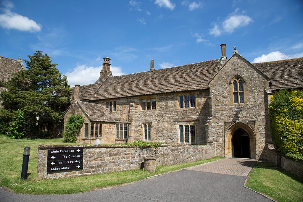 AbbeyManorBC's tweet photo. The Abbey Manor Business Centre is Yeovil’s oldest established serviced office and conference centre. Office space available now. https://t.co/fihv2j2Ong