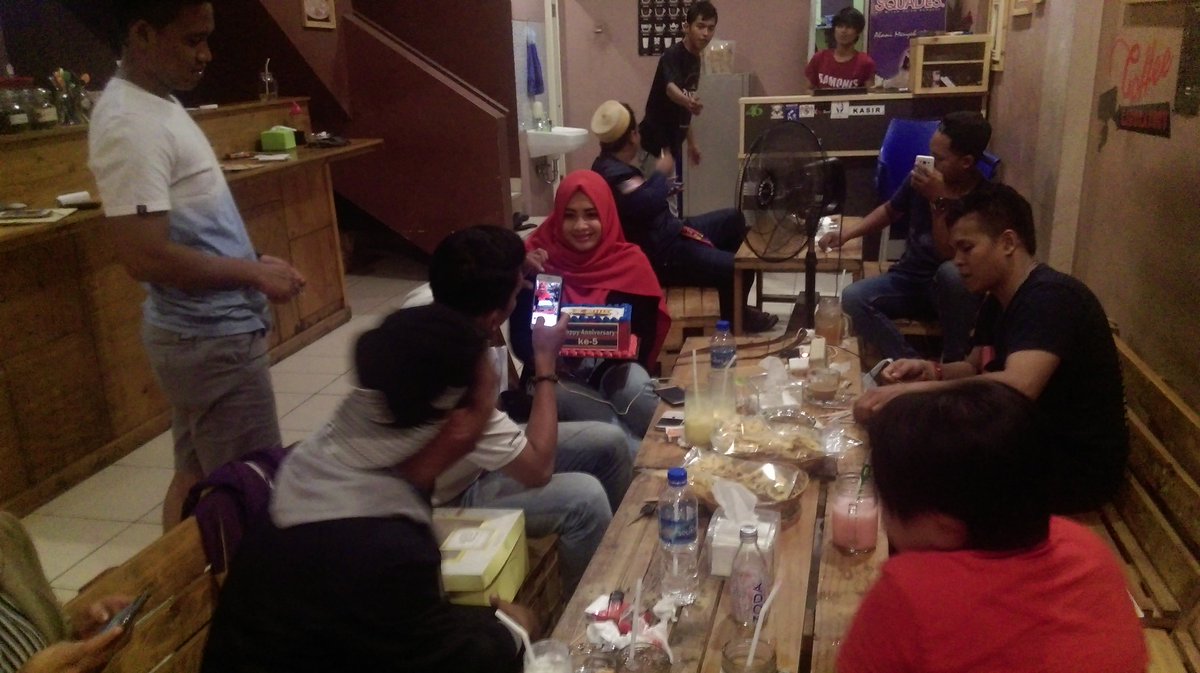 Serta selalu dapat dukungan dari saudara semua #ViscaBarca Y #ViscaFCBI