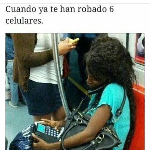 KarenIhana25's tweet photo. #YoNoMeSuboAlMetroPorque mejor viajo con mi tamagochi y mi ladrillo https://t.co/DvDQF1FsQM
