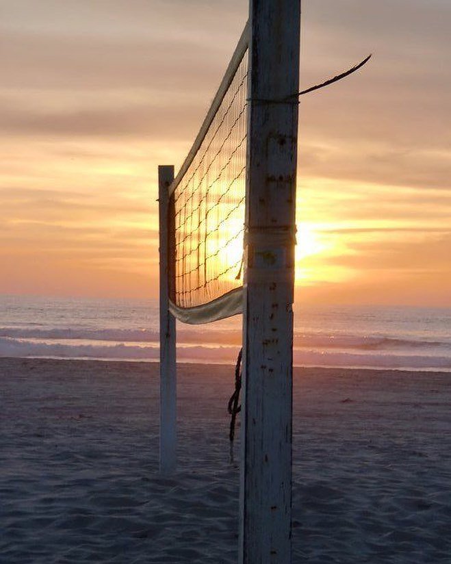 LCStudentsCNTRL's tweet photo. Happy Wednesday! Who's excited for some #LCHangs tonight at Sunnyside beach in steilacoom. 2509 Chambers Creek Rd. 7-8:30 PM #BeachVolleyba… https://t.co/JcDpkycWsZ