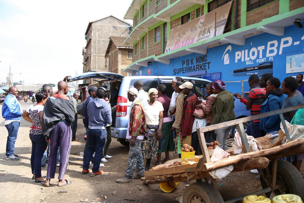 OCTOPIZZO's tweet photo. S/O to @resqueBnB for making sure our affected people in Kawangware got something today.
Bless ✊🏾✌🏾 https://t.co/psBdMLIktH