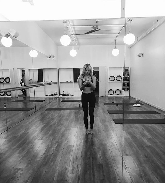 StevensBlonde's tweet photo. Out here trying to make hot yoga happen for myself 😏💁🏼 https://t.co/k3a2iXoMmb