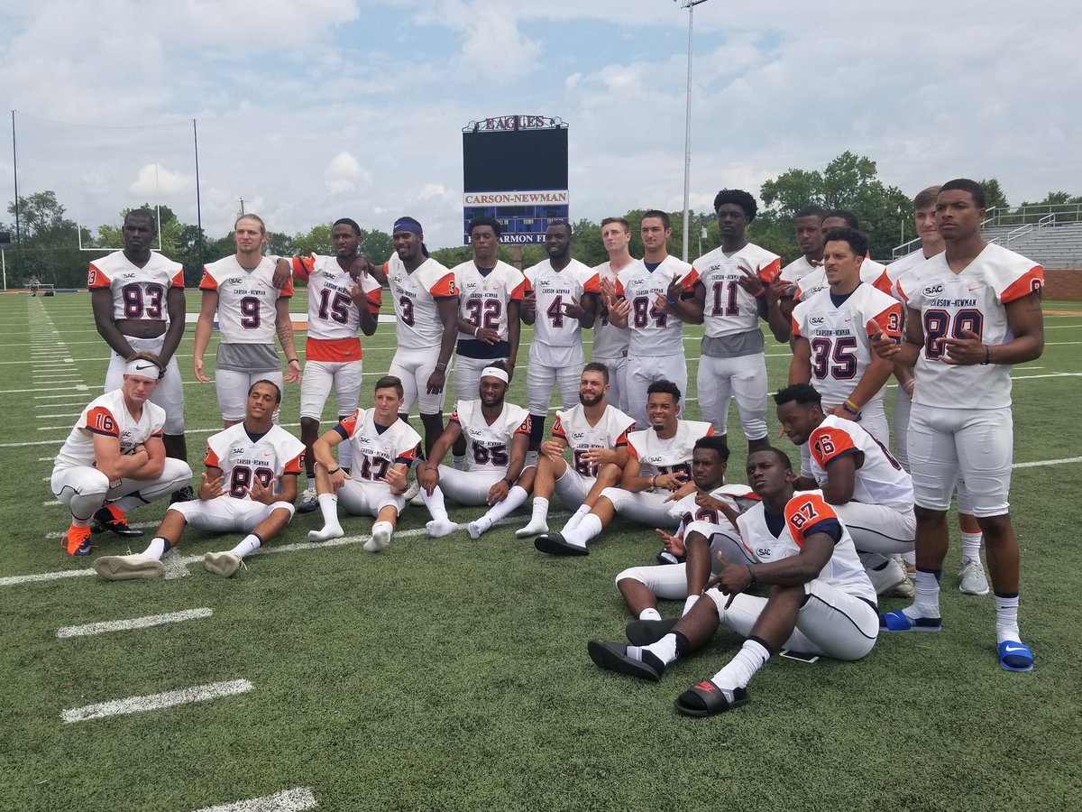 CoachWhite1820's tweet photo. On Eagles Wings 🦅🦅#BLESSED #BELIEVE17 https://t.co/K4OJvbYQOp