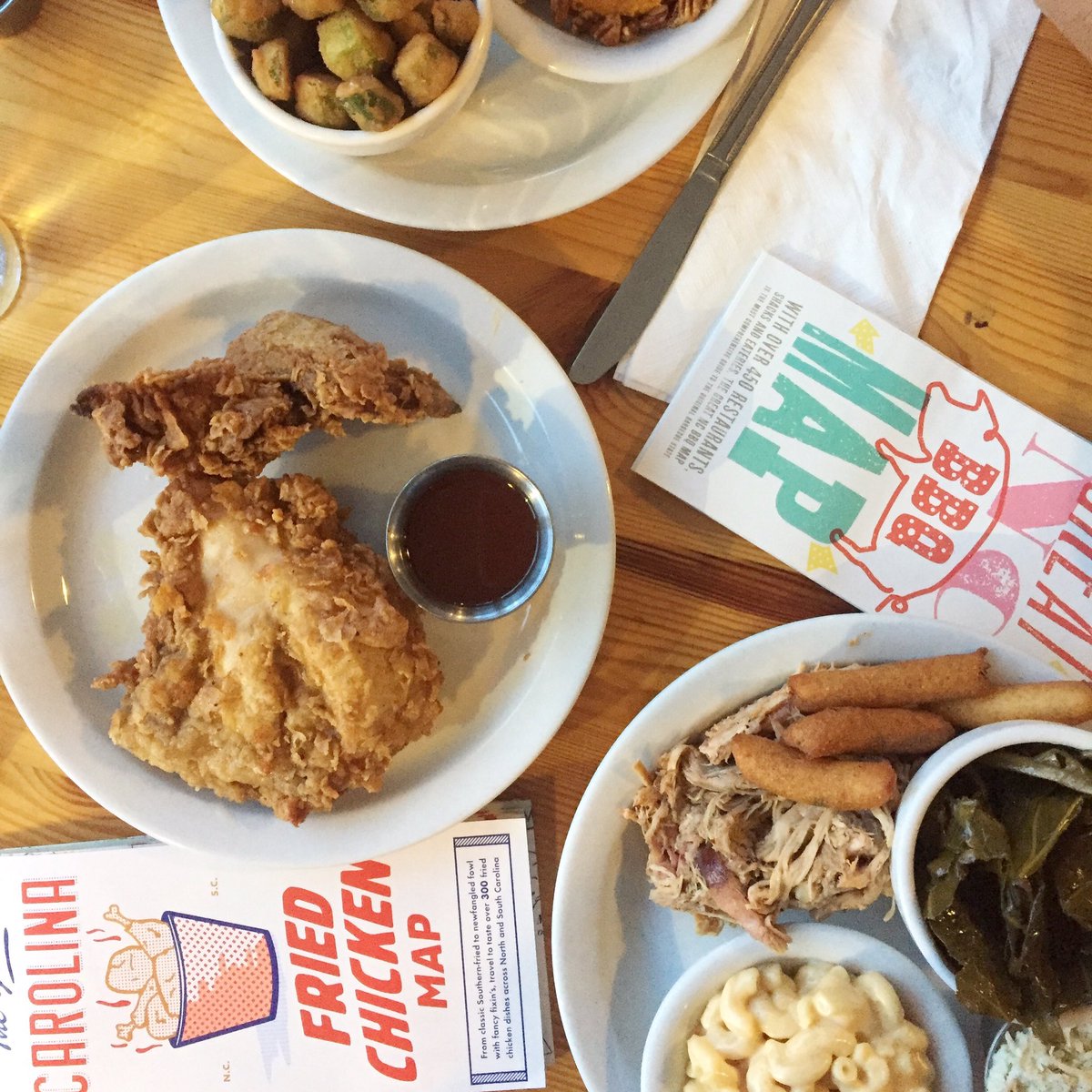 ediamaps's tweet photo. Best of both worlds: ๐๐ // #carolinafriedchickenmap #ncbbqmap // @picnicdurham https://t.co/E0uLx5T2rN