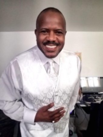 FACESandVOICES's tweet photo. 11 yrs clean & 2 books later, Marion Jones shares his story. READ HERE: https://t.co/fU942RlbQn #RecoveryLeaders #RecoveryStories https://t.co/FuF7XJSUFq
