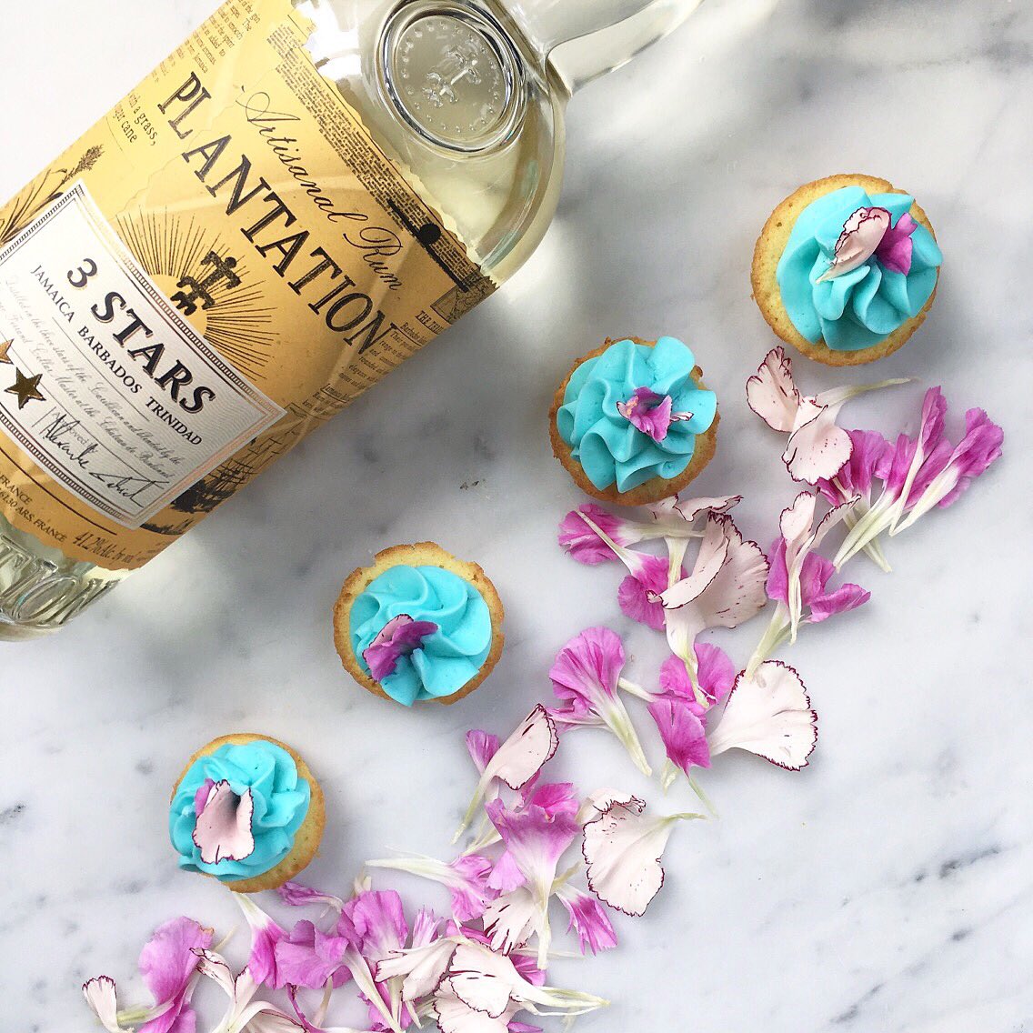A very happy #nationalrumday with @PlantationRums and these darling Tiki cupcakes. For ingredients, check out our IG! #dessertgoals