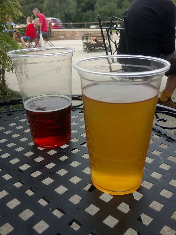 hollie_parry's tweet photo. When u get to a camp site to local 100% apple cider, an offer of how youd like your venison burger cooked! #PinkPlease #TooCool # honeymoon https://t.co/m340ifV1f0