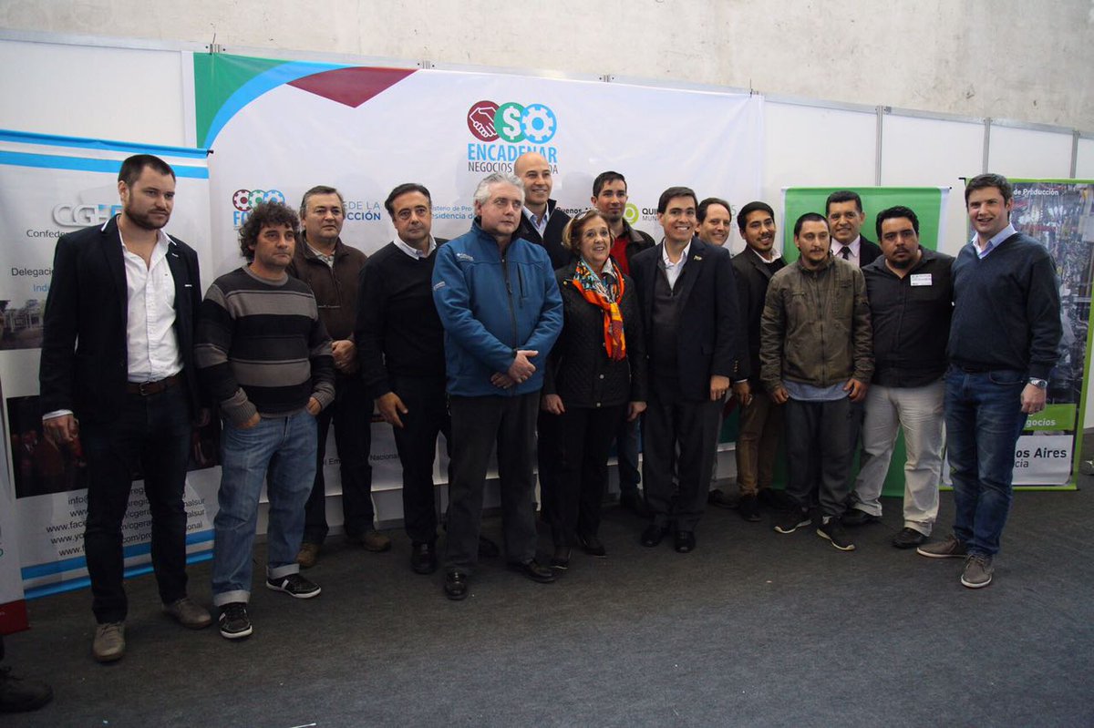 YoSoyMartiniano's tweet photo. #Ahora junto @TizadoJavier y @guillermogalett  visitando #Encadenar Negocios en Ronda. Seguimos fortaleciendo a nuestras #PyMEs https://t.co/7e08vB2UCt