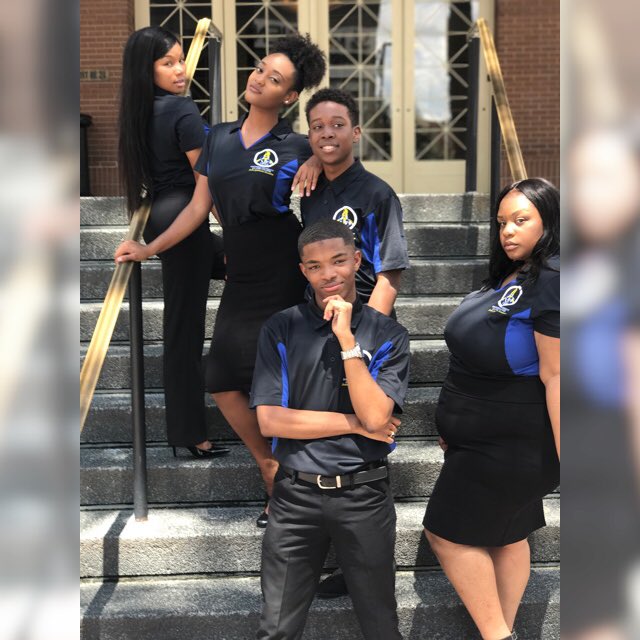 TheSU19's tweet photo. Alone we can do so little,together we can do so much. 💛💙Remember to follow the SU19 Instagram page @su.nineteen for updates with our class! https://t.co/DX2JFuGiD2