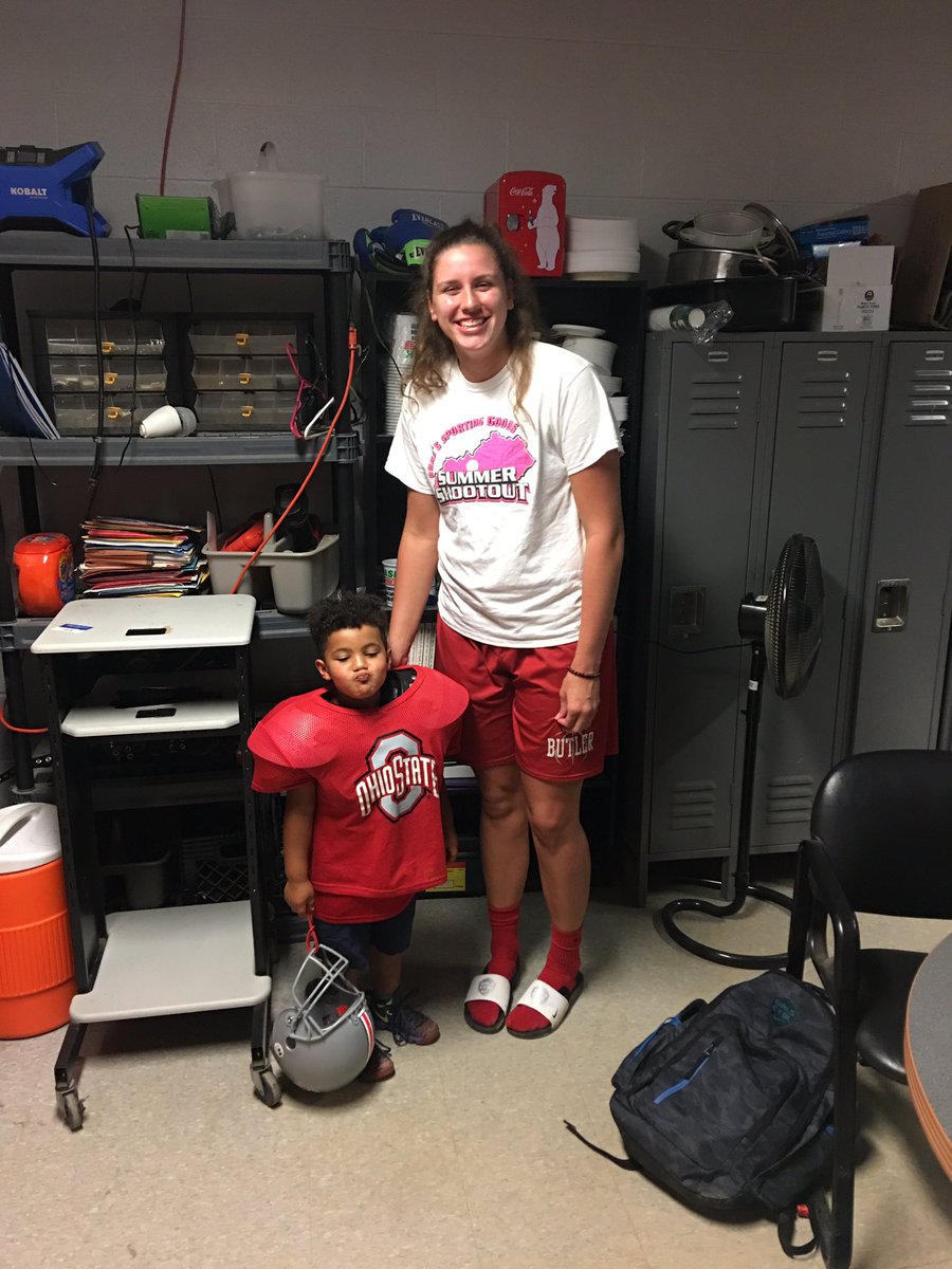 dandy_erik's tweet photo. My son got to meet u of l commit Molly Buckets  other day. He was so pumped after that. #GoBears https://t.co/wSmPWauNKK