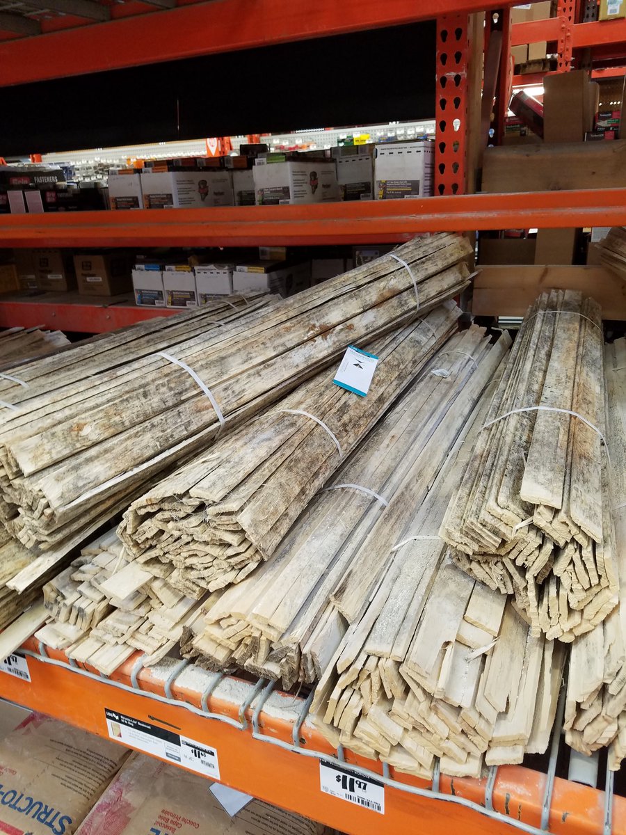 theotus28's tweet image. #HomeDepot is selling lath board with free #blackmold  .  who wants to install mold spores in a customer's house?  #nope
