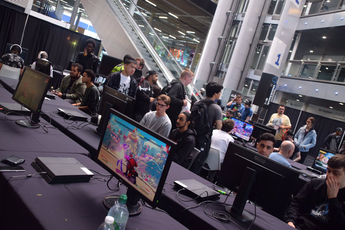electronicdojo's tweet photo. The last set of unedited photos from VSFighting 2017...time to get to work and get editing! Full photo album coming next week! 👍 #vsf2017 https://t.co/ngulkfmd71