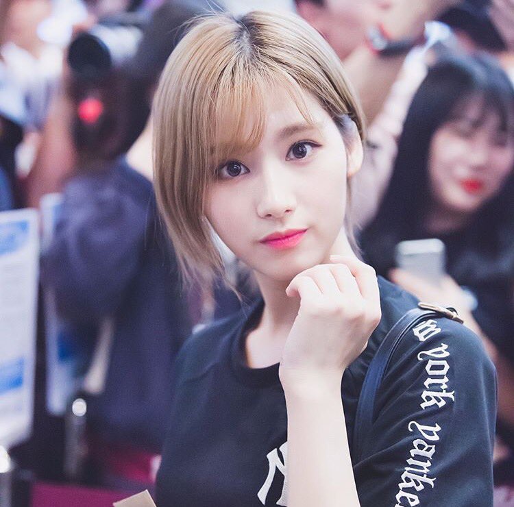 H&amp;Y韓国垢🇰🇷 on Twitter &quot;可愛すぎて失神😍 とにかく可愛い湊崎 サナ前髪 TWICE TWICE好きな人と繋がりたい…