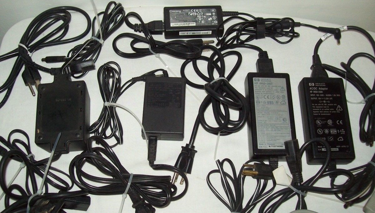 RETROSpidycents's tweet photo. 5 AC ADAPTERS POWER CORD CHARGERS #LAPTOP #COMPUTER #HP #CHICONY #DELTA & EXTRAS #ACADAPTERS https://t.co/69blxKtSmM https://t.co/R28w860bmJ