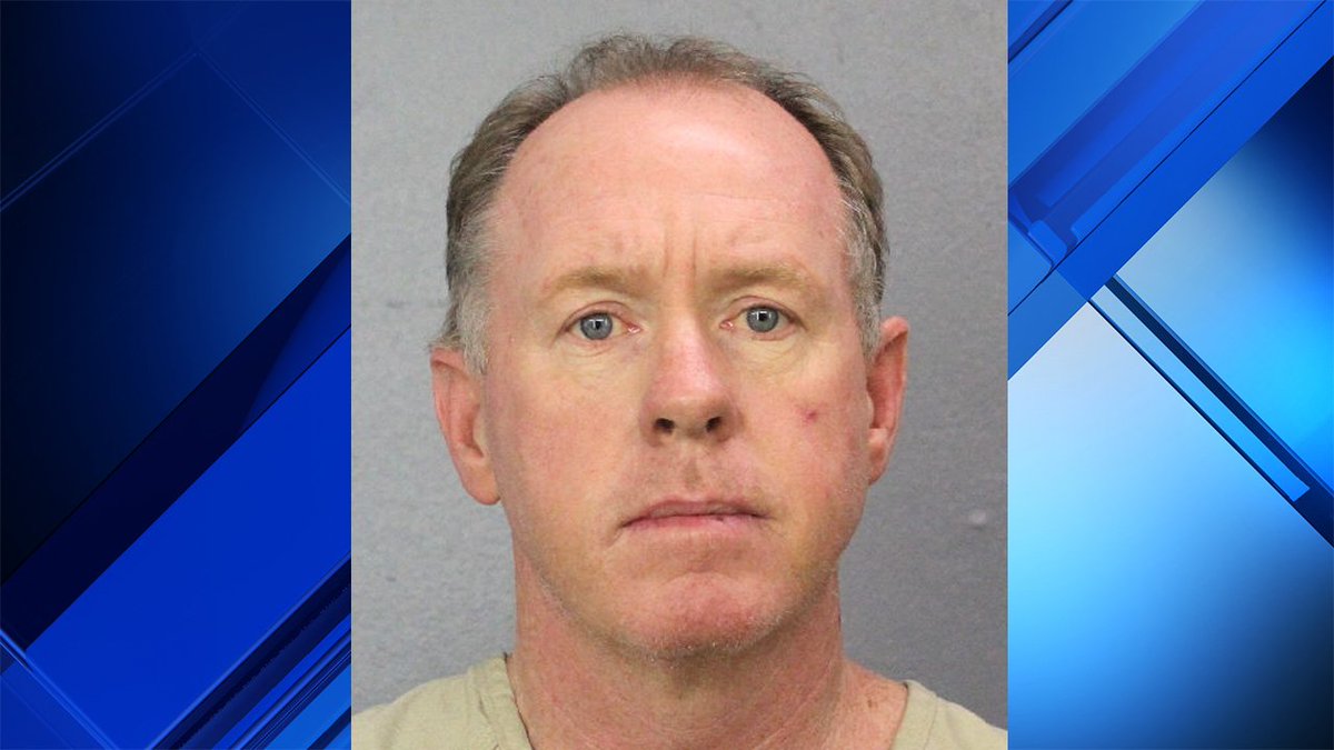 BSO deputy arrested months after allegedly leaking video of Fort Lauderdale airport shooting bit.ly/2x4KA2j?utm_me… https://t.co/4NCNZHcYaR