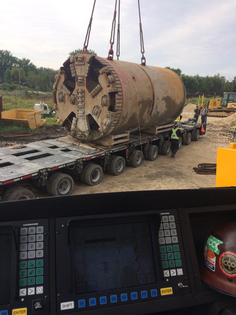 bighook19's tweet photo. In Winnipeg hoisting a 100 ton Tunnel Boring Machine, #equipmentexpress #SterlingCraneLTM1500 https://t.co/PHWdAgzoZB