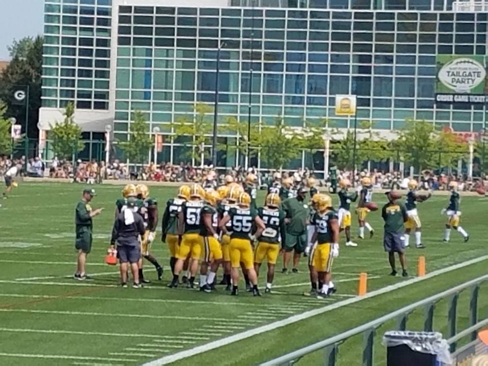 PeoplesBankWI's tweet photo. Our Golden Key Club is having a blast at the @packers training camp! Soon they'll be going to #LambeauField for lunch and a stadium tour. https://t.co/TUl3j7YDqP