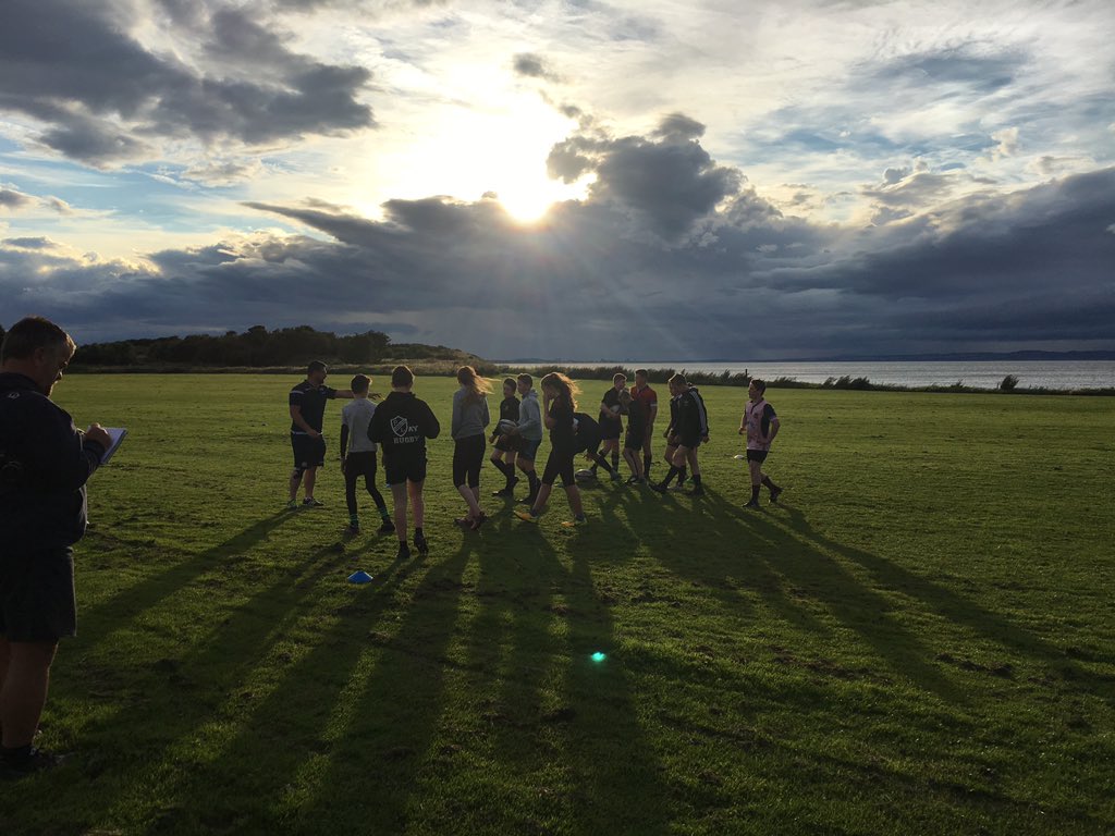 PLSoR6's tweet photo. @lyon_gordon @PrestonLodgeRFC @ELothianRugby Attacking masterclass from @lyon_gordon and @ELothianRugby from a sunny @PrestonLodgeRFC, #attackingblueprint #coachEd https://t.co/T7hdDFWI01