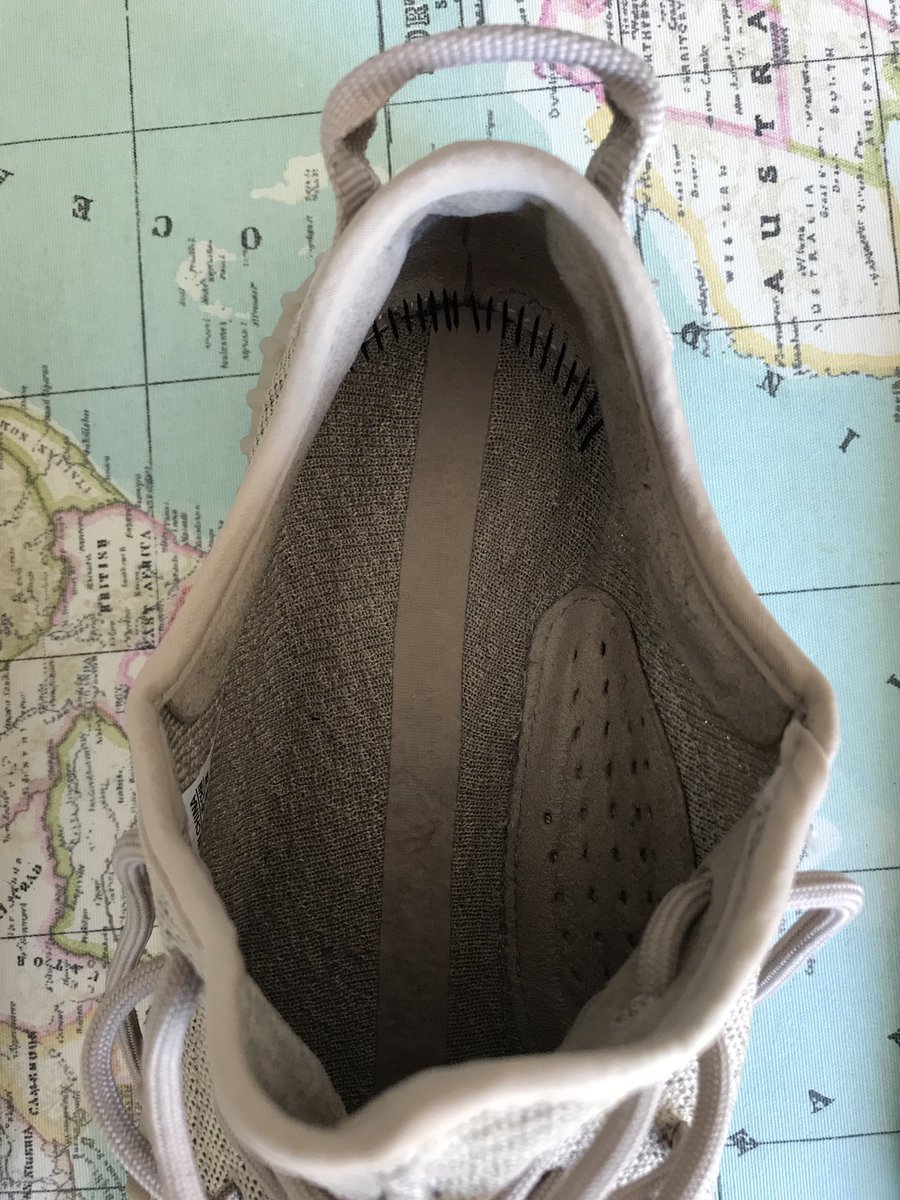 adrian2615's tweet photo. Legit check please @YeezyLegitCheq https://t.co/TtC47g3xH5