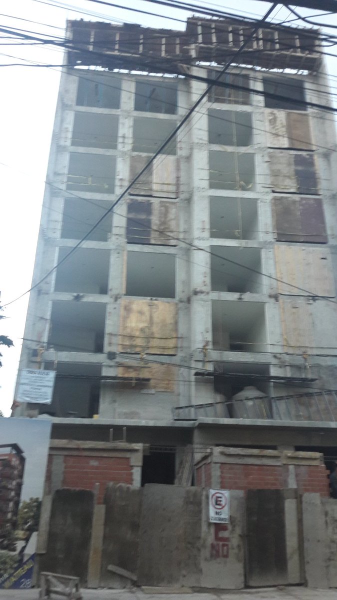 En BJ los edificios no deben de ser de más de 5 pisos y como es que hay de 7 pisos en Berruguete??