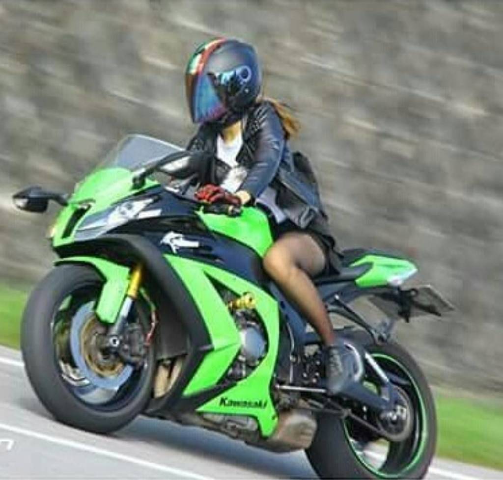 asiangirlrider's tweet photo. Embrace the winds.
-
👧@pie840130
-
#AsianGirlRider #亞洲女騎 #GirlsWhoRide #GirlsThatRide #MotoGirl #BikerGirl #BikerC… https://t.co/8gt462Eu45 https://t.co/wh4fjylmnw