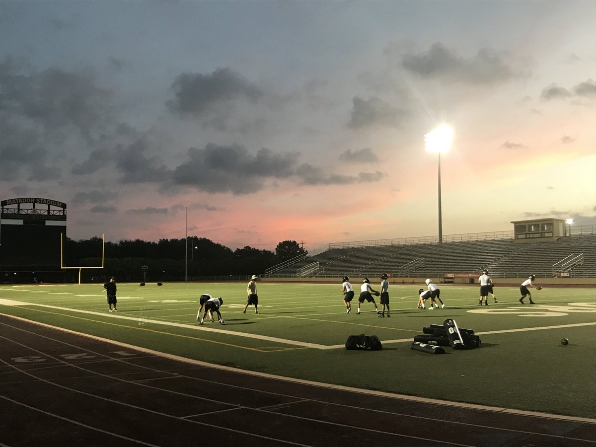 CoachSchmidtCMS's tweet image. Great morning for football! Excited to watch these former #Toreadors and Toros come together for @Seguin_Football #MatadorPride