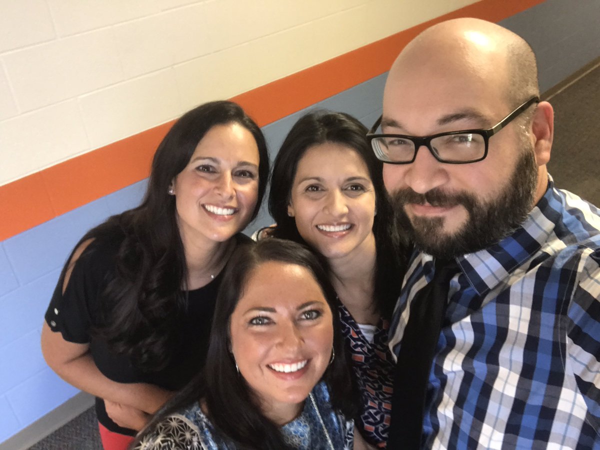 LesWakefield's tweet photo. Day 1 is in the books and we are still standing...barely...on really tired feet. It's going to be a great year! #stayclassySL #bestPLC https://t.co/H64hlCNooM
