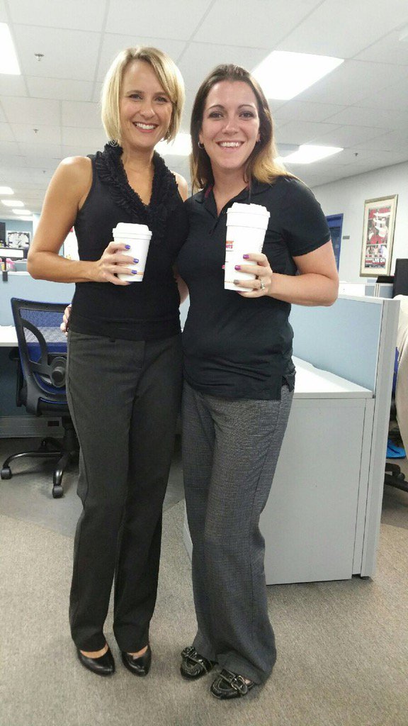 TraciPierson_BG's tweet photo. When your #twinning all the way to the coffee! @MyBlueGrace https://t.co/nqpvBnV1xh