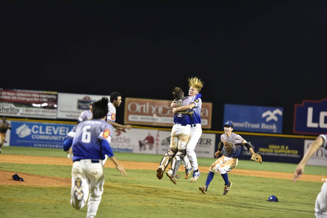 nevadapreps's tweet image. American Legion champions return home on ‘Southern Nevada Blue Sox Day’ dlvr.it/PfYG4l