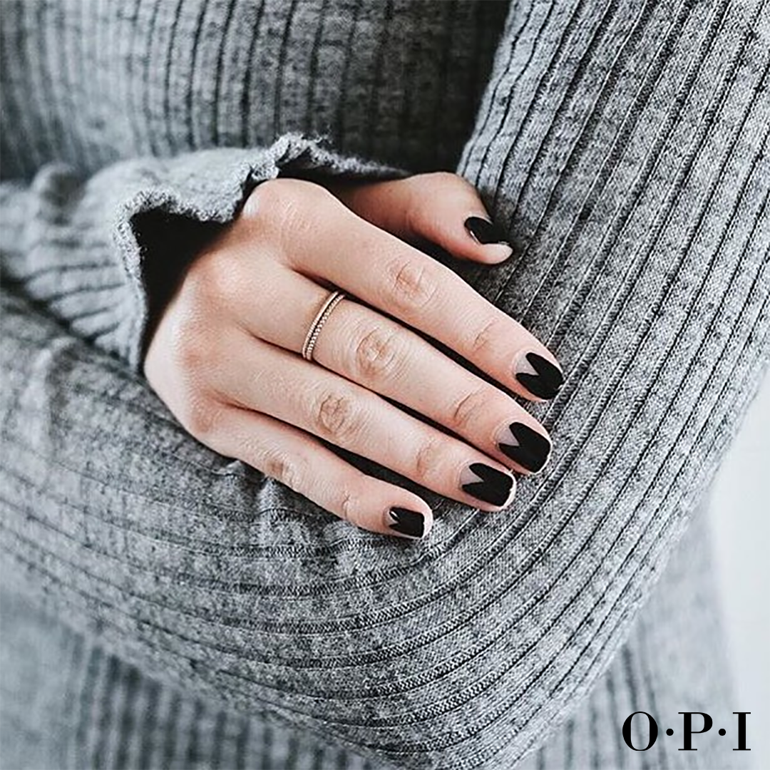 #LincolnParkAfterDark es el tono ideal para acompañarte durante el invierno. ♥ #OpiLovers