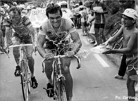 MIDWEEKEGEM's tweet photo. MidweekMidweek MIDWEEKEGEM! 6PM DmstrChgoStrbxEtwn https://t.co/T037irpaMF