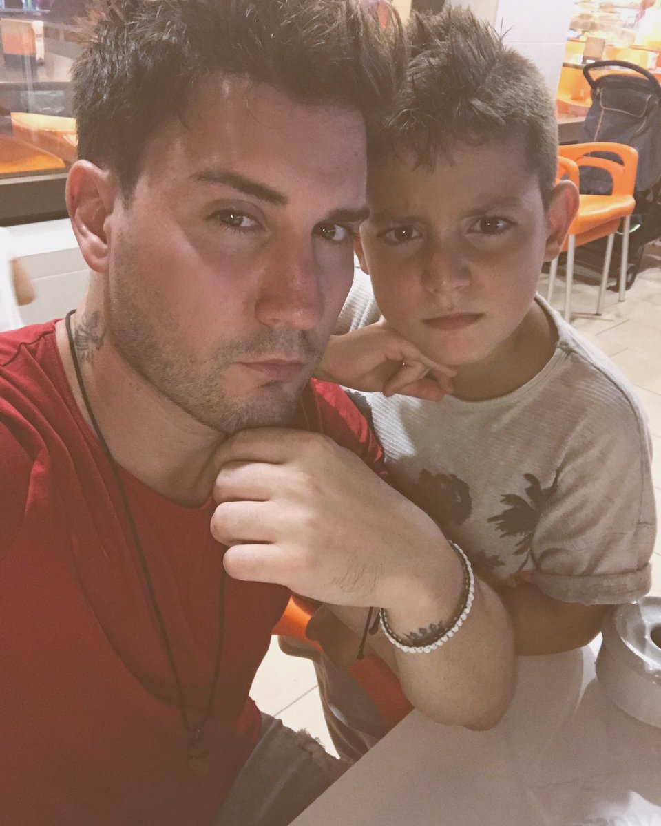 SalvaRomera_'s tweet photo. Aqui con el jefe 😎😂 https://t.co/mK2GuxbrhE