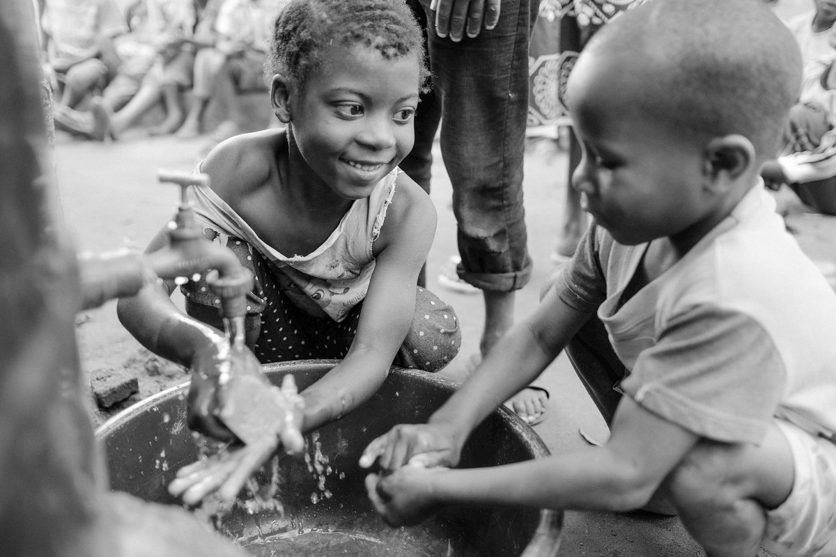 SoapboxCare's tweet photo. Our buy-one-give-one mission is made possible by you &amp; our partners like @sunshinenutco  to change the world for the better! https://t.co/w0foHmx2yp