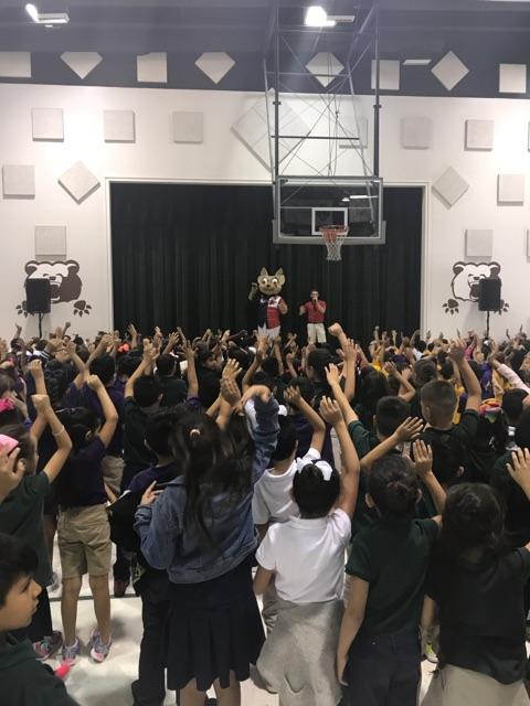 Al_OConnor3's tweet photo. Great first school appearance of the year for @epchihuahuas with Loma Verde Elementary! @SocorroISD #RespectProgram https://t.co/9TlP7XjS5O