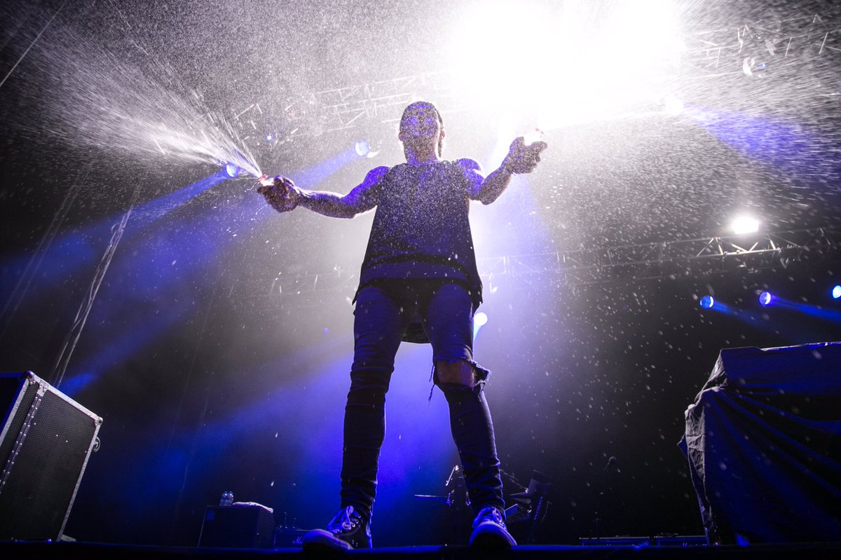 rylandlynch's tweet photo. Agua 💦 ? https://t.co/N9cNVBMa09