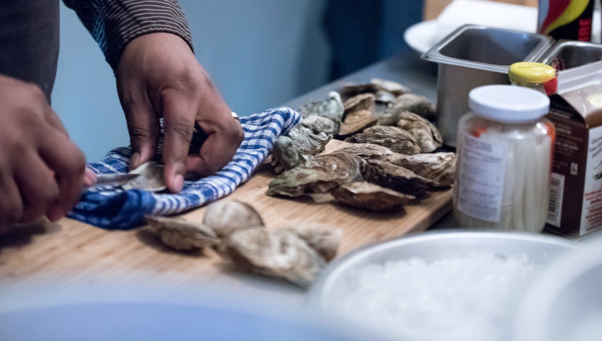 We LOVE mixing your cocktails but we wouldn't mind shucking some of our favourite oysters as well. Anytime after 4pm, 7 days a week. #HamOnt