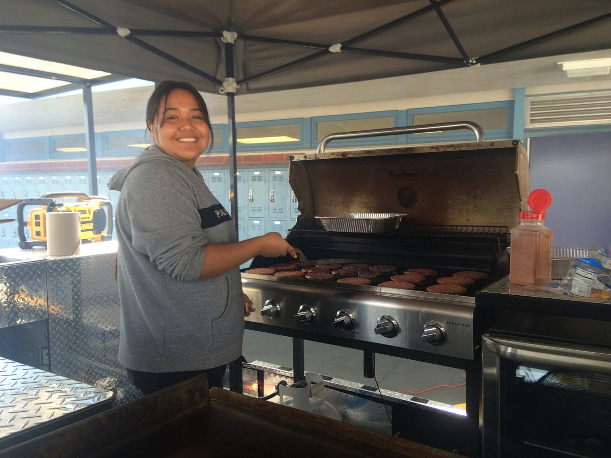 Our 2017 Lancer Lunch was a success. The food smelled so good that the bosses from the district could smell what we were cooking up! #NLMUSD