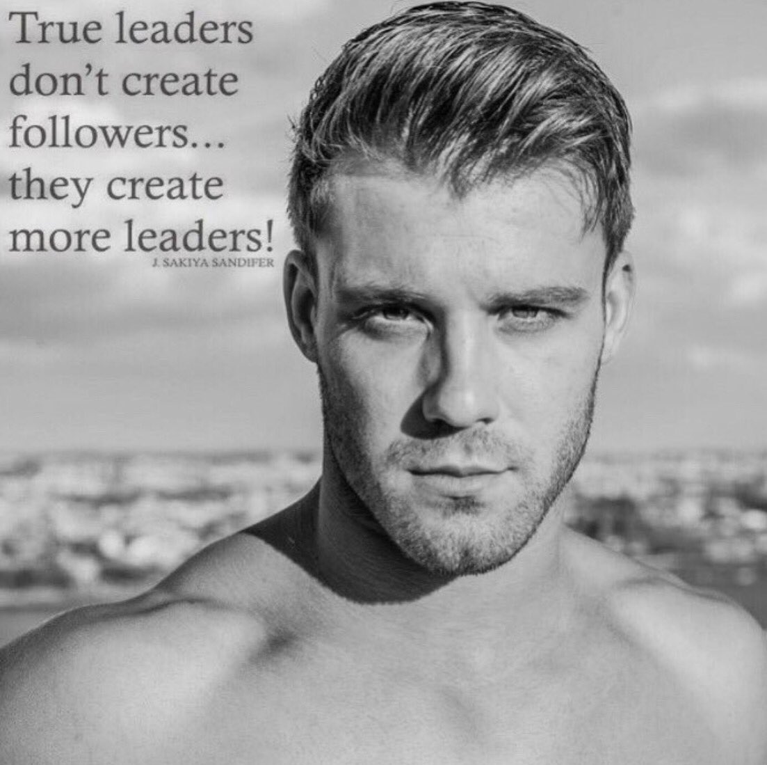 _LizzWalker's tweet photo. Leaders create more leaders 
#BePositiveIn4Words https://t.co/WjirjyKnyq