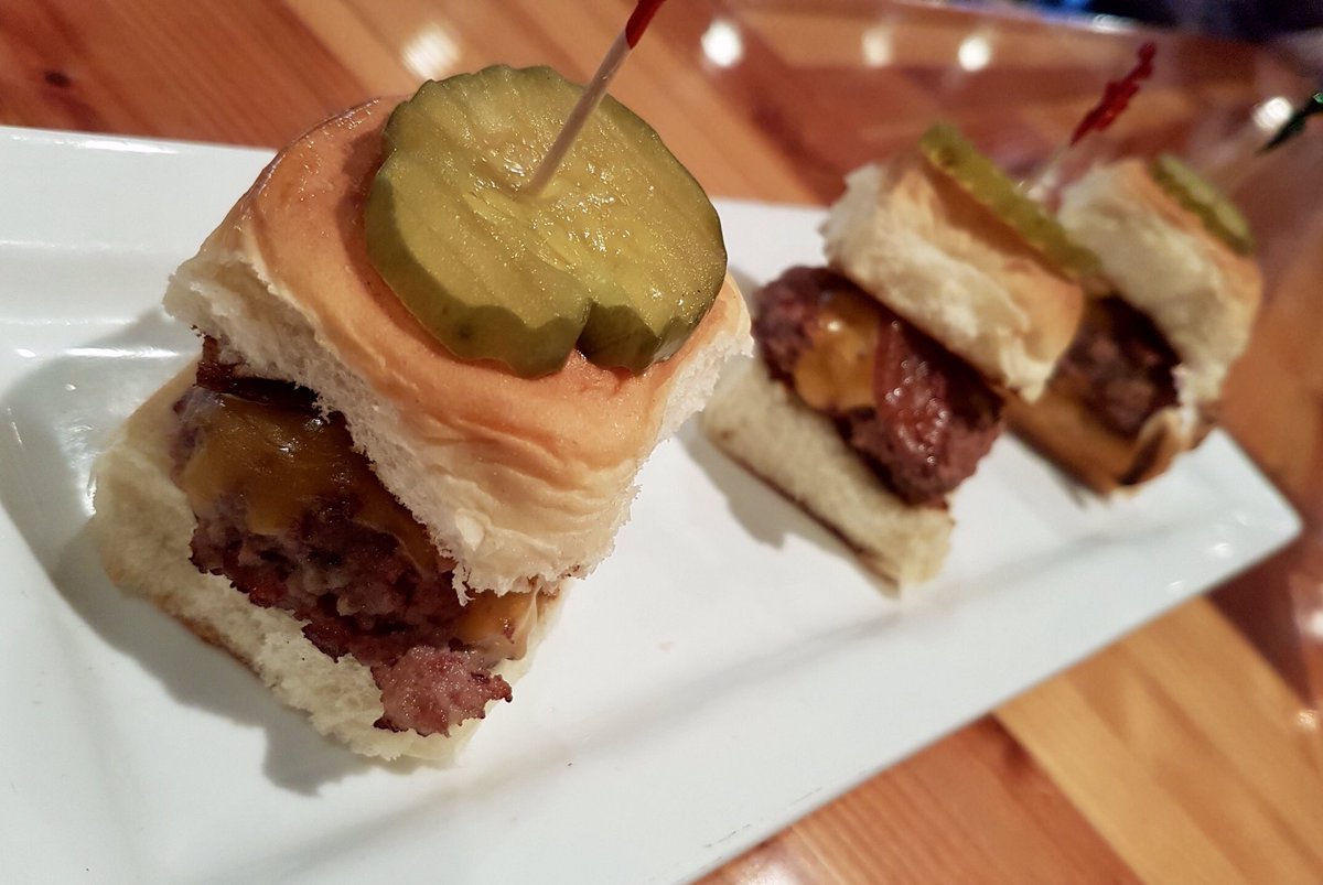 Our bacon sliders were so popular on Sunday's TV Dinner we made more for you today! 

You're welcome! 😉