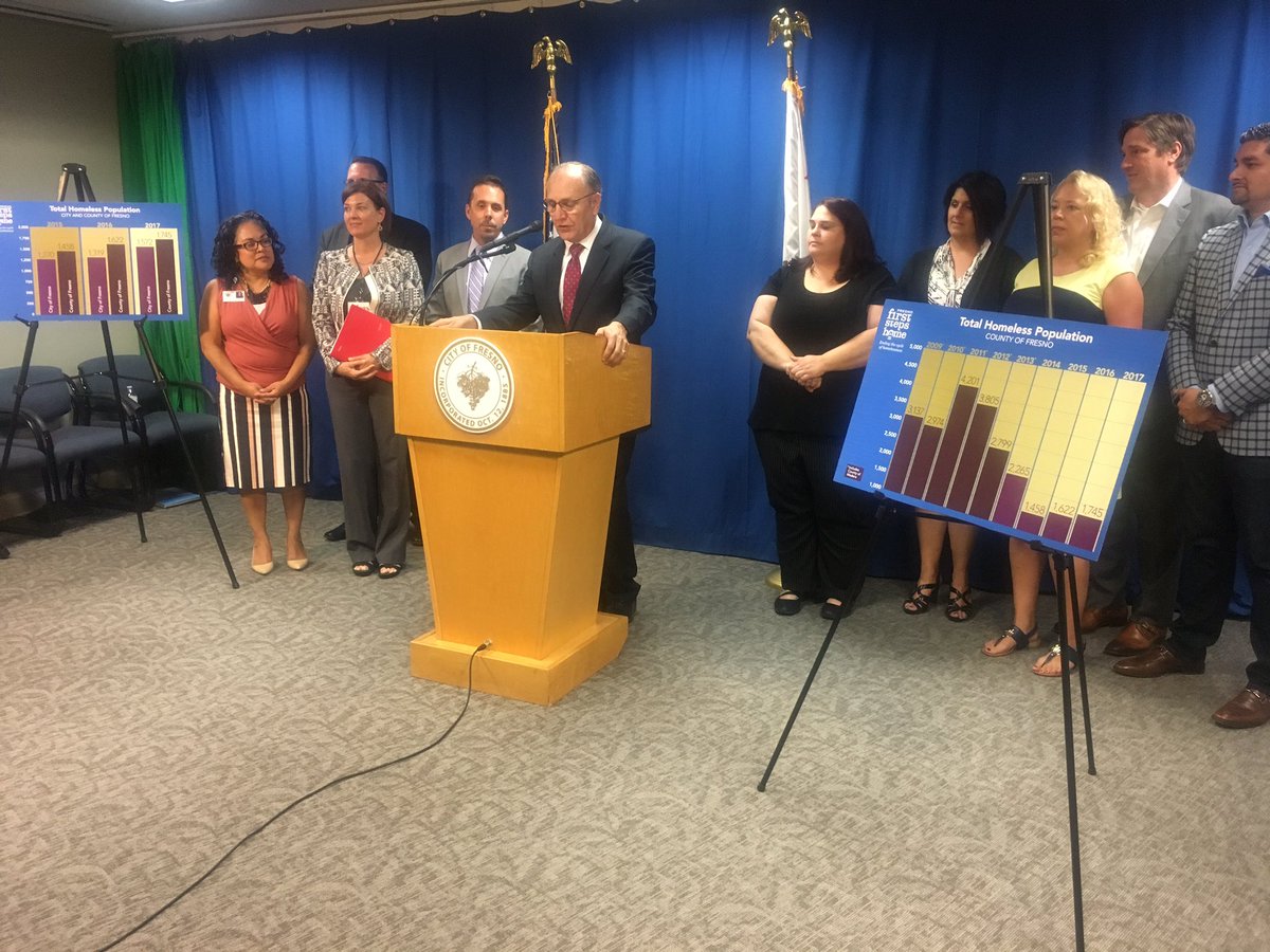 CityofFresno's tweet image. .@MayorLeeBrand is joined by @FirstStepsHome &amp;amp; @FresnoMaderaCoC to work together to end homelessness in Fresno