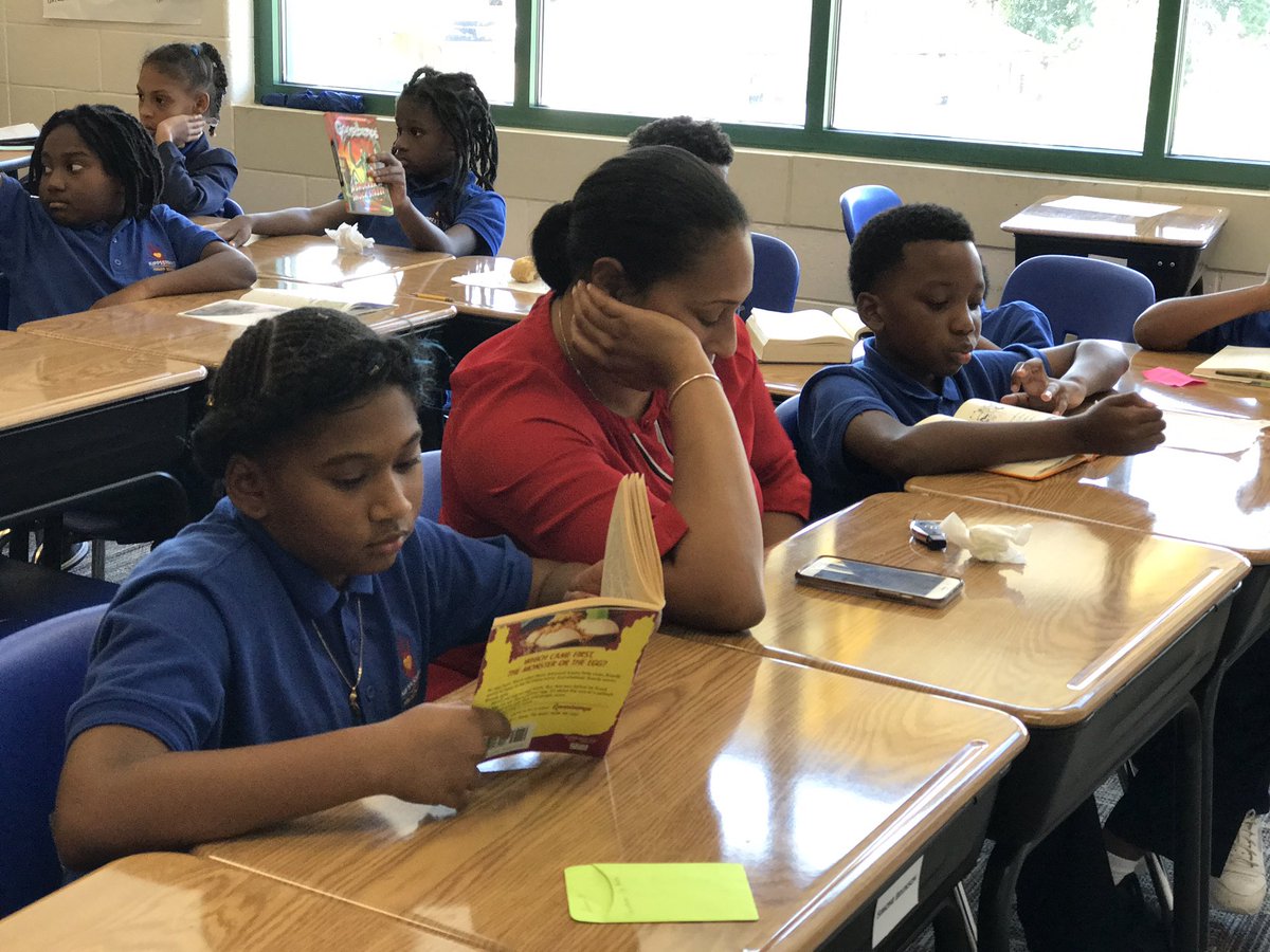 Happy Wednesday from our #ReaderLeaders to yours!